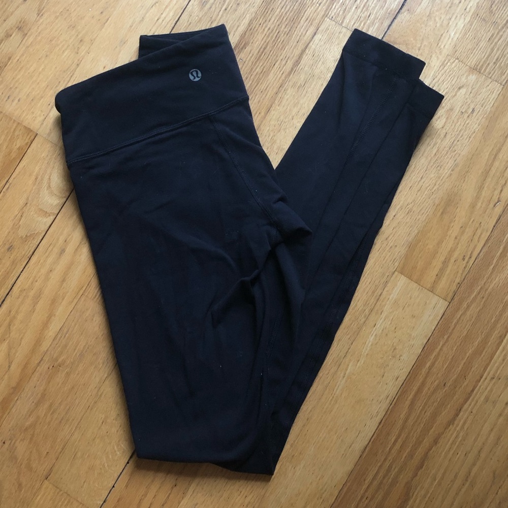 Mid-rise, full length, Lululemon leggings